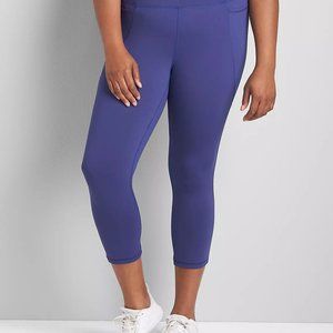 NWOT- LIVI High-Rise Wicking Capri Legging with Pockets - Hem Detail4/16